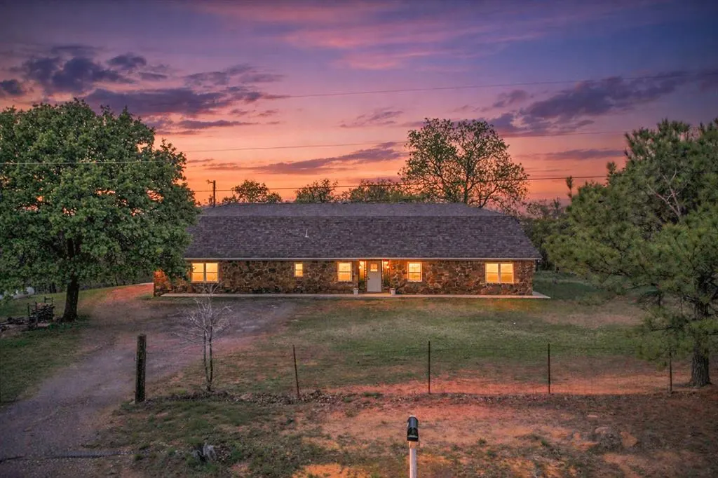 Front exterior — 331178 E Captain Drive, Wellston, OK 74881