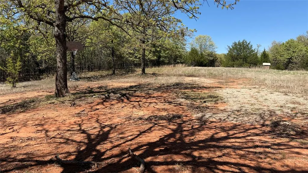 Photo 10 — 25591 Blackjack Lane, Macomb, OK 74852