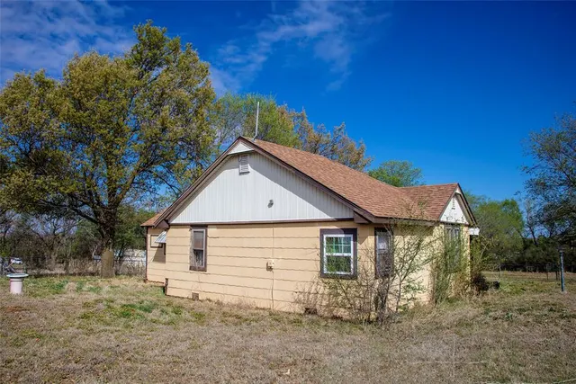 Photo 4 — 1208 S Grand, Ninnekah, OK 73067