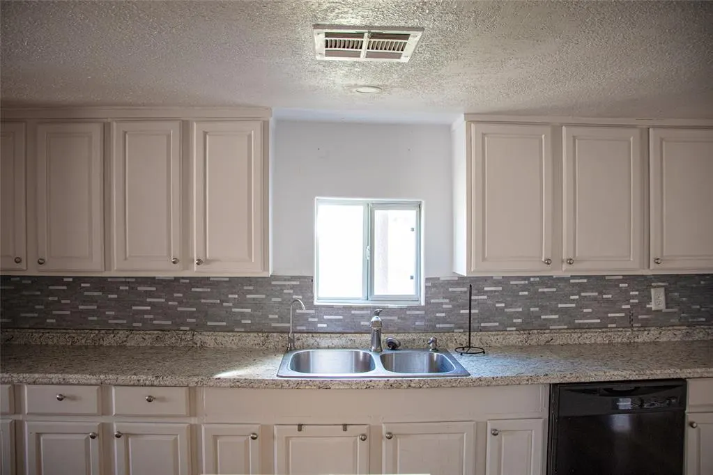 Photo 11 — 1208 S Grand, Ninnekah, OK 73067