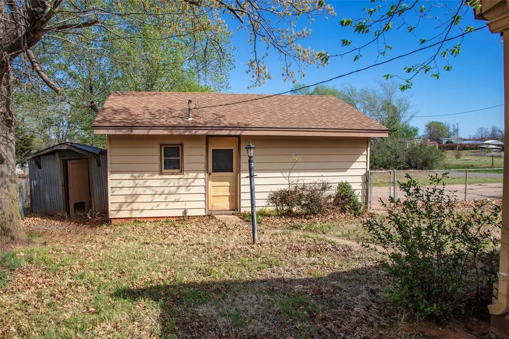 Photo 26 — 1208 S Grand, Ninnekah, OK 73067