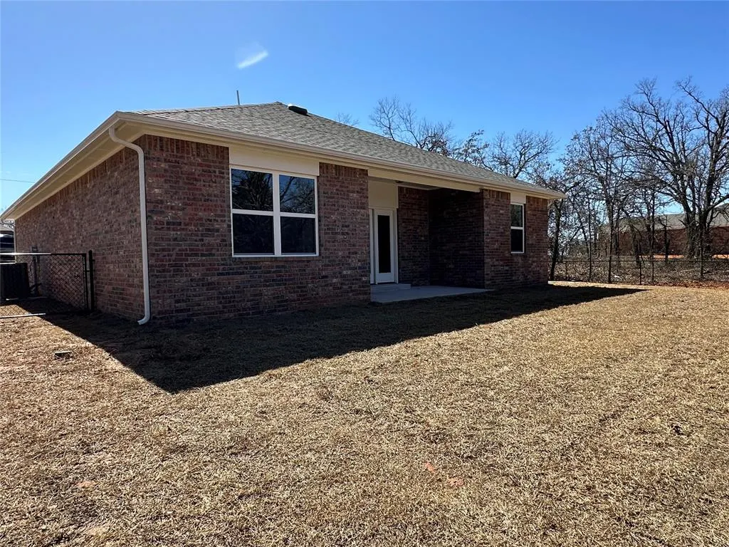 Photo 4 — 17019 Oak Ridge Circle, Newalla, OK 74857