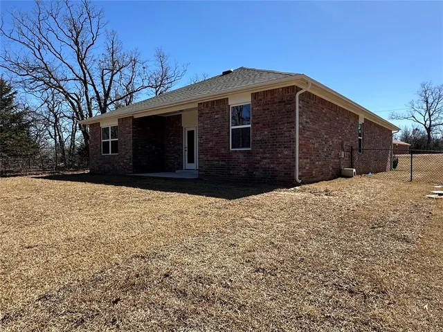 Photo 5 — 17019 Oak Ridge Circle, Newalla, OK 74857