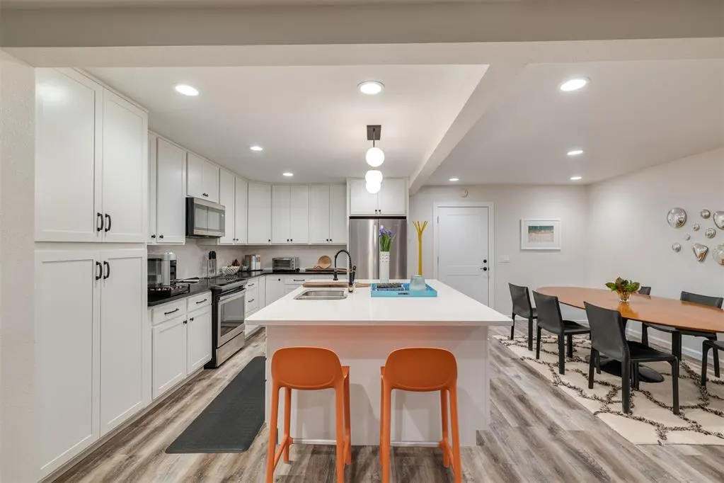 Photo 15 — 7821 W Old Hickory Lane, Oklahoma City, OK 73116