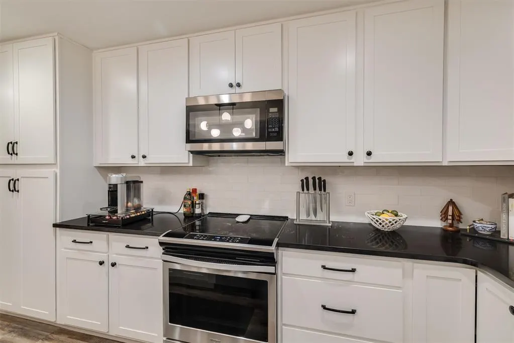 Photo 19 — 7821 W Old Hickory Lane, Oklahoma City, OK 73116