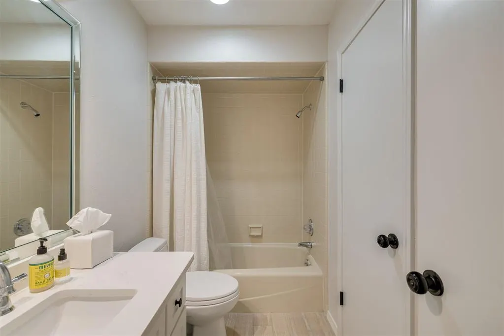Photo 24 — 7821 W Old Hickory Lane, Oklahoma City, OK 73116
