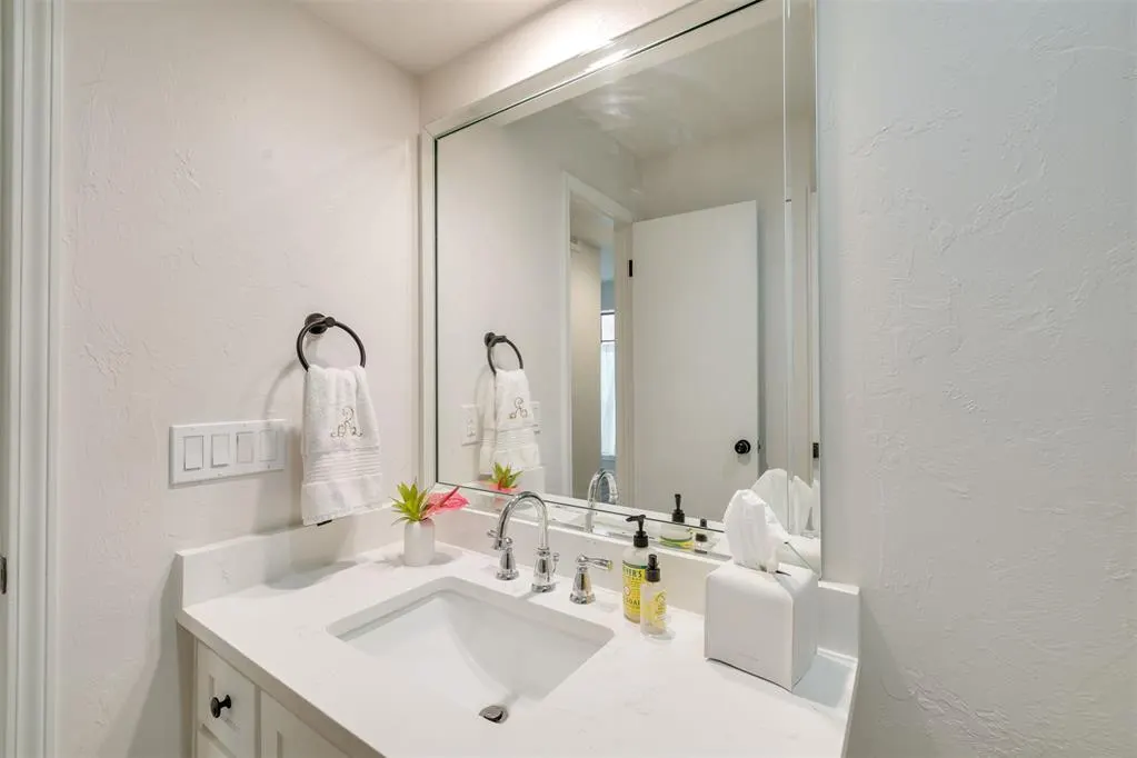 Photo 25 — 7821 W Old Hickory Lane, Oklahoma City, OK 73116