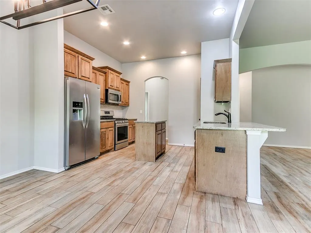 Photo 2 — 19430 Hidden Pines Drive, Norman, OK 73026