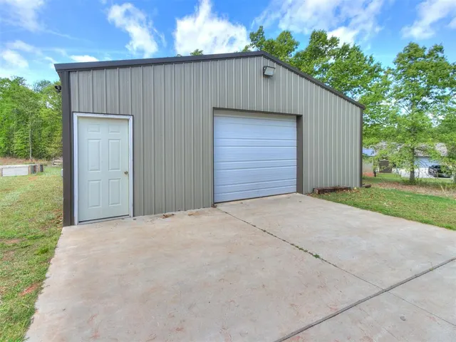 Photo 4 — 19430 Hidden Pines Drive, Norman, OK 73026