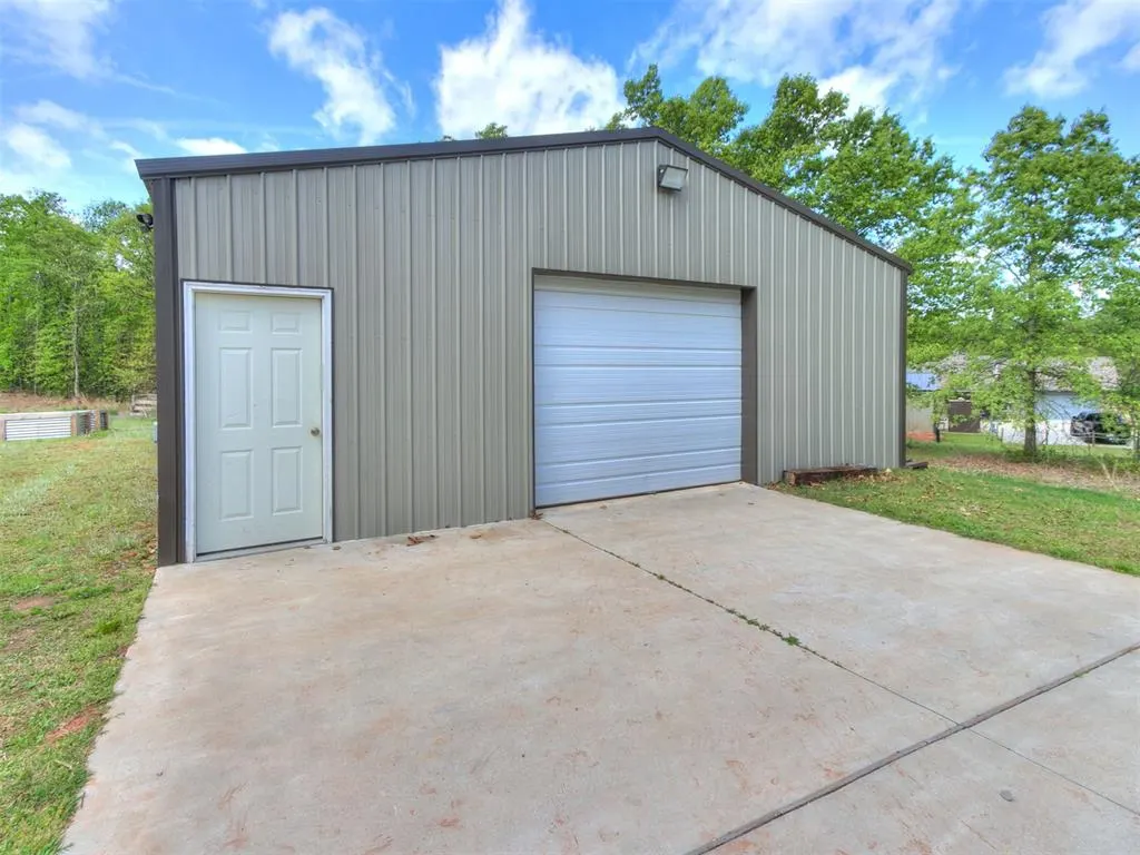 Photo 37 — 19430 Hidden Pines Drive, Norman, OK 73026