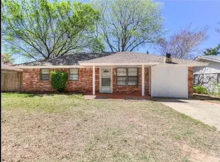 Sold home at 905 Sandy Lane