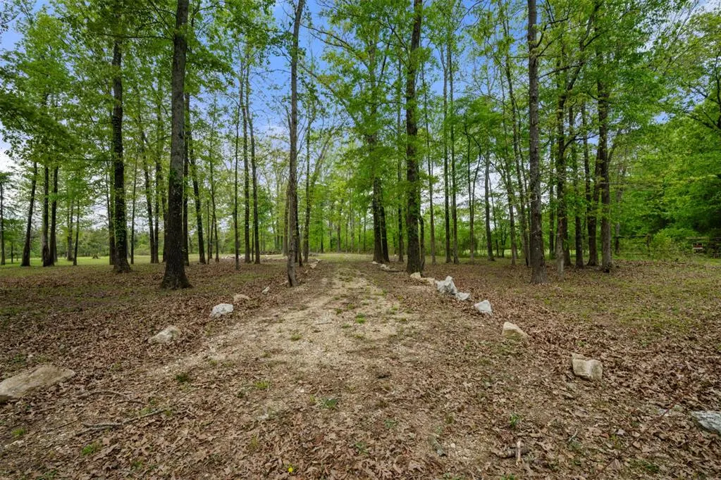 Photo 2 — 341 White Fox Lane, Broken Bow, OK 74728