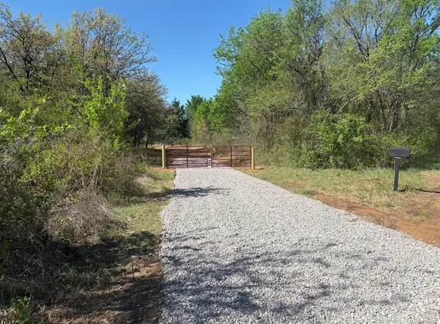 Photo 4 — 11200 NE 50th Street, Spencer, OK 73084