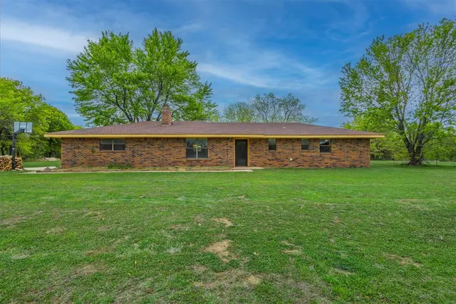 Front exterior — 16201 Quail Run Road, Lexington, OK 73051