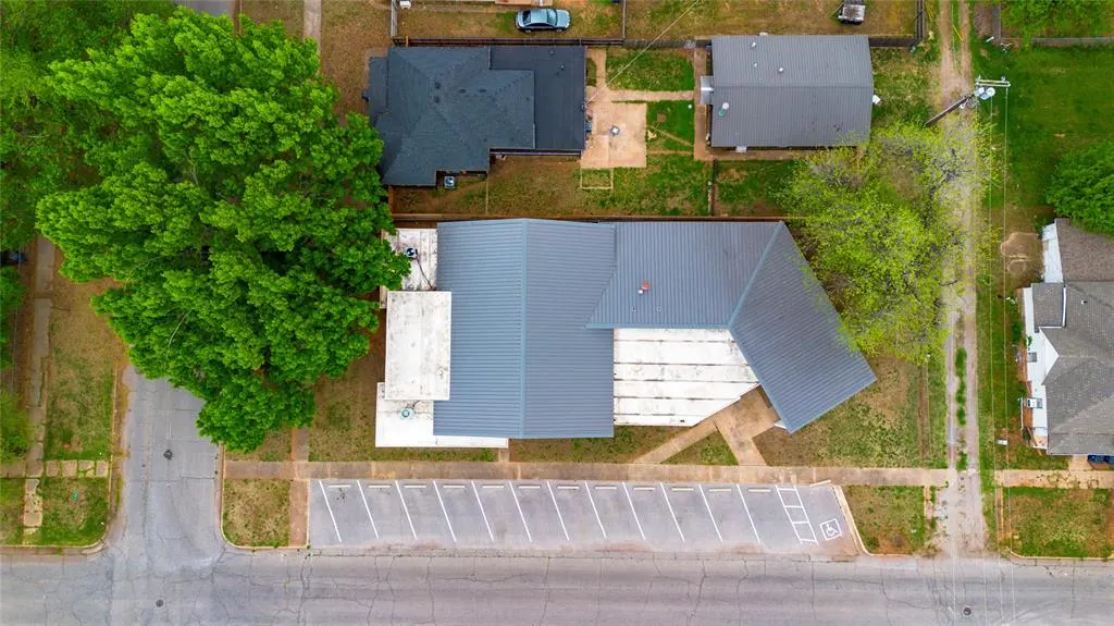 Photo 23 — 307 S 7th Street, Chickasha, OK 73018