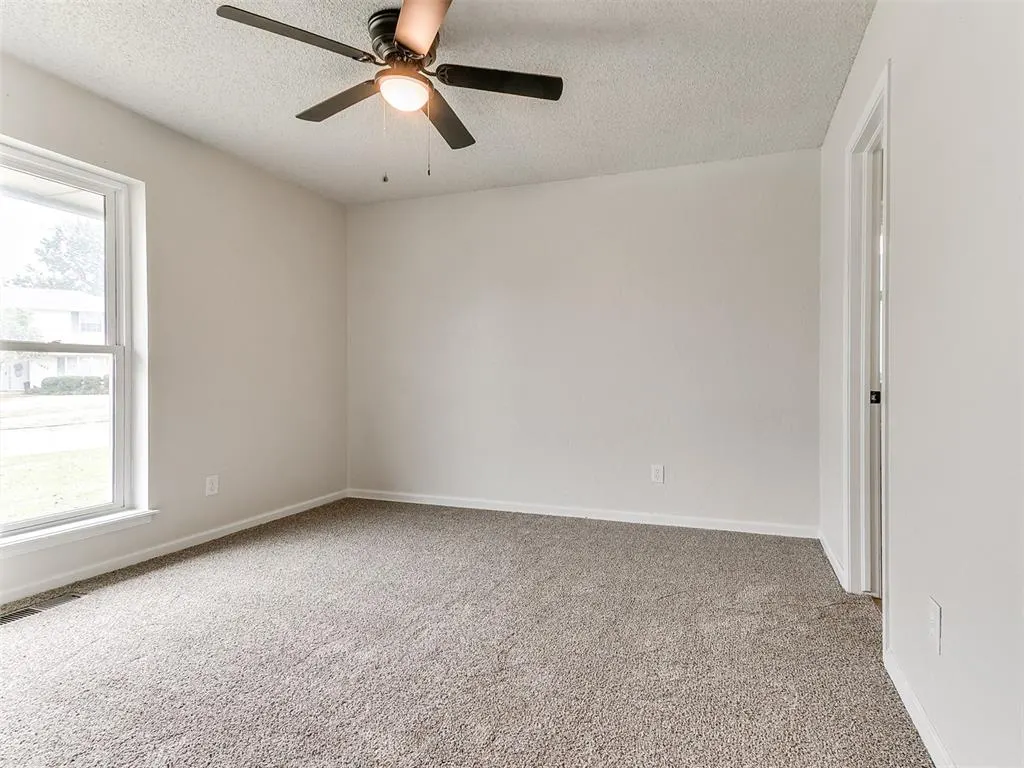 Photo 13 — 11101 N Miller Avenue, Oklahoma City, OK 73120