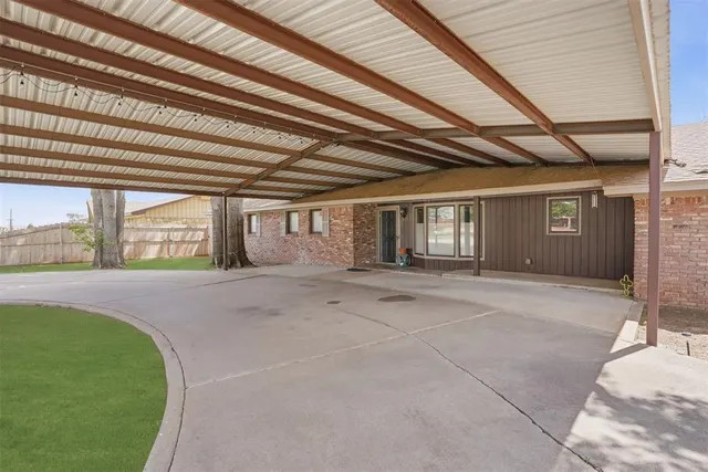 Photo 5 — 503 E Lincoln Street, Hollis, OK 73550