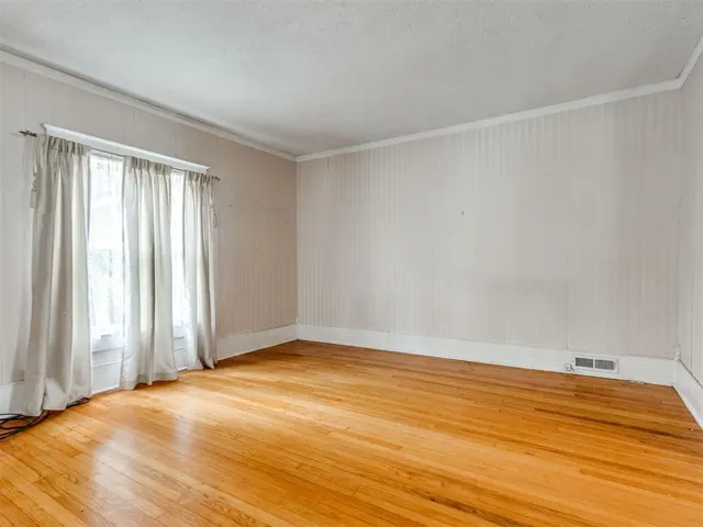 Photo 7 — 604 S Crawford Street, Norman, OK 73069