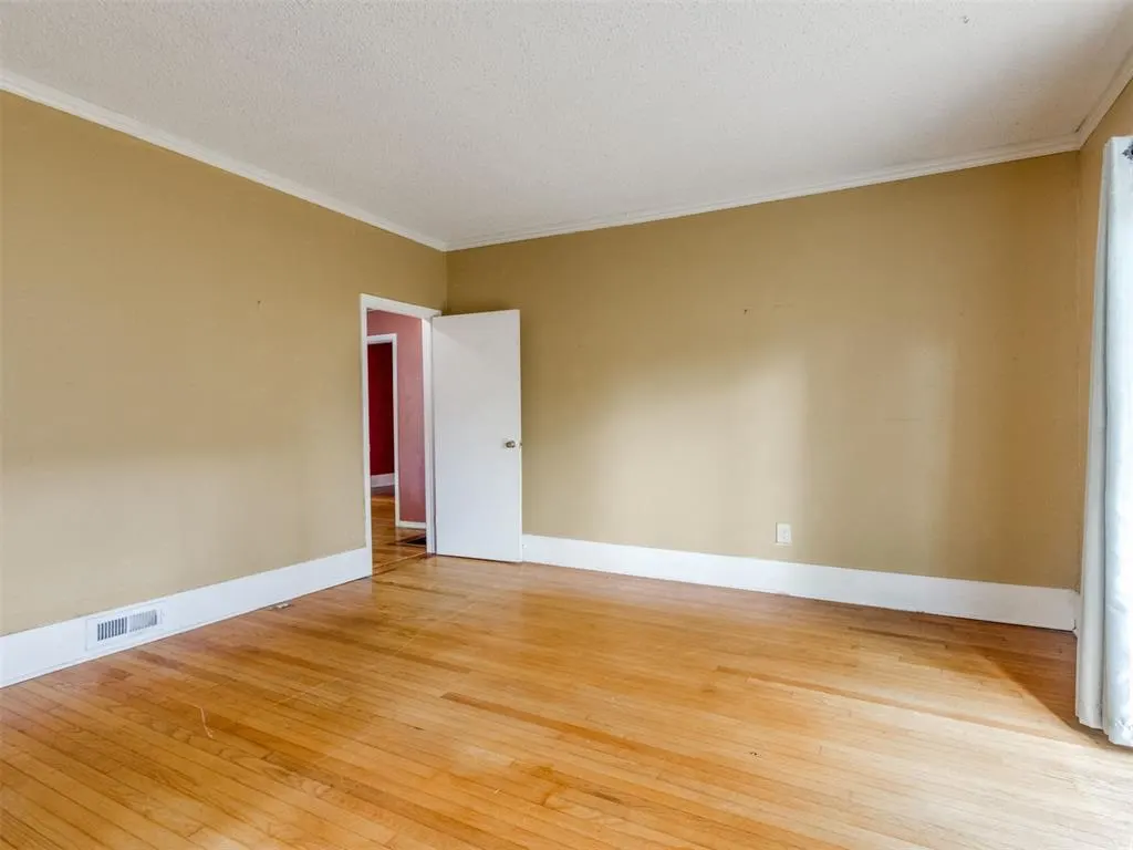 Photo 11 — 604 S Crawford Street, Norman, OK 73069
