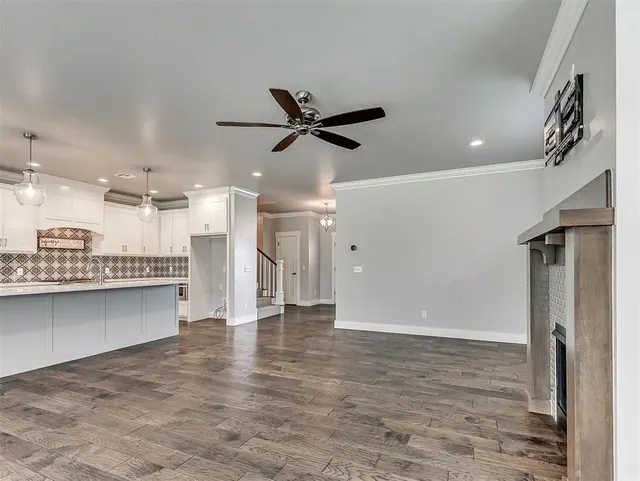 Photo 5 — 2333 Bretton Lane, Edmond, OK 73012