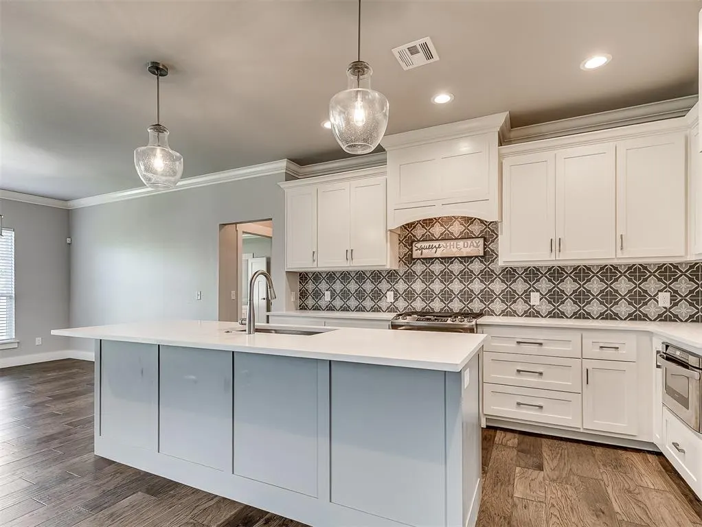 Photo 9 — 2333 Bretton Lane, Edmond, OK 73012