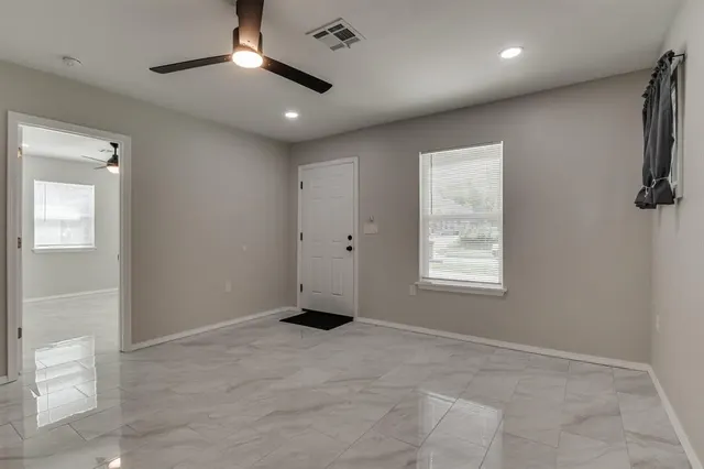 Photo 6 — 417 SE 23rd Street, Oklahoma City, OK 73129