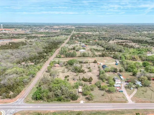 Photo 6 — 3601 Alameda Street, Norman, OK 73026