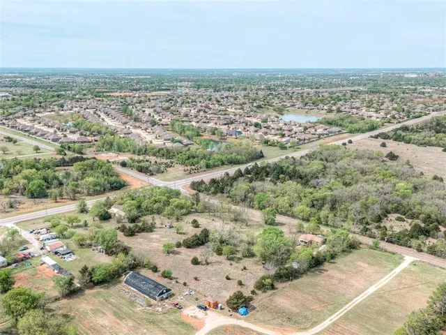 Photo 8 — 3601 Alameda Street, Norman, OK 73026