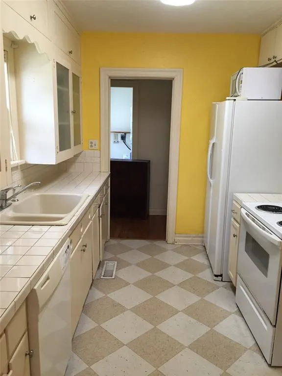 Photo 7 — 2133 NW 29th Street, Oklahoma City, OK 73107