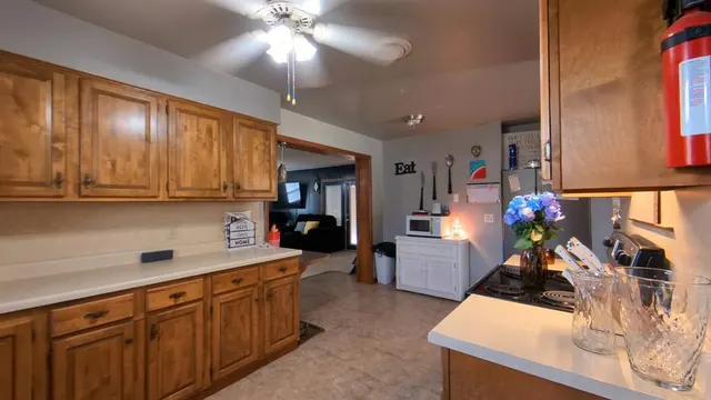 Photo 5 — 417 S 24th Street, Clinton, OK 73601