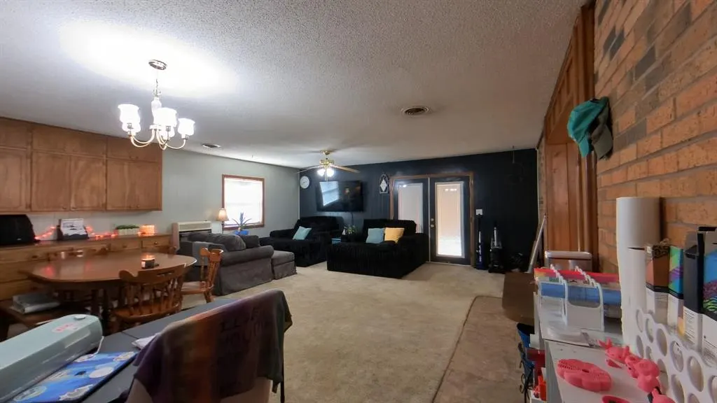 Photo 6 — 417 S 24th Street, Clinton, OK 73601