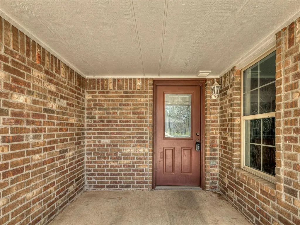 Photo 4 — 663 SW 12th Street, Blanchard, OK 73010