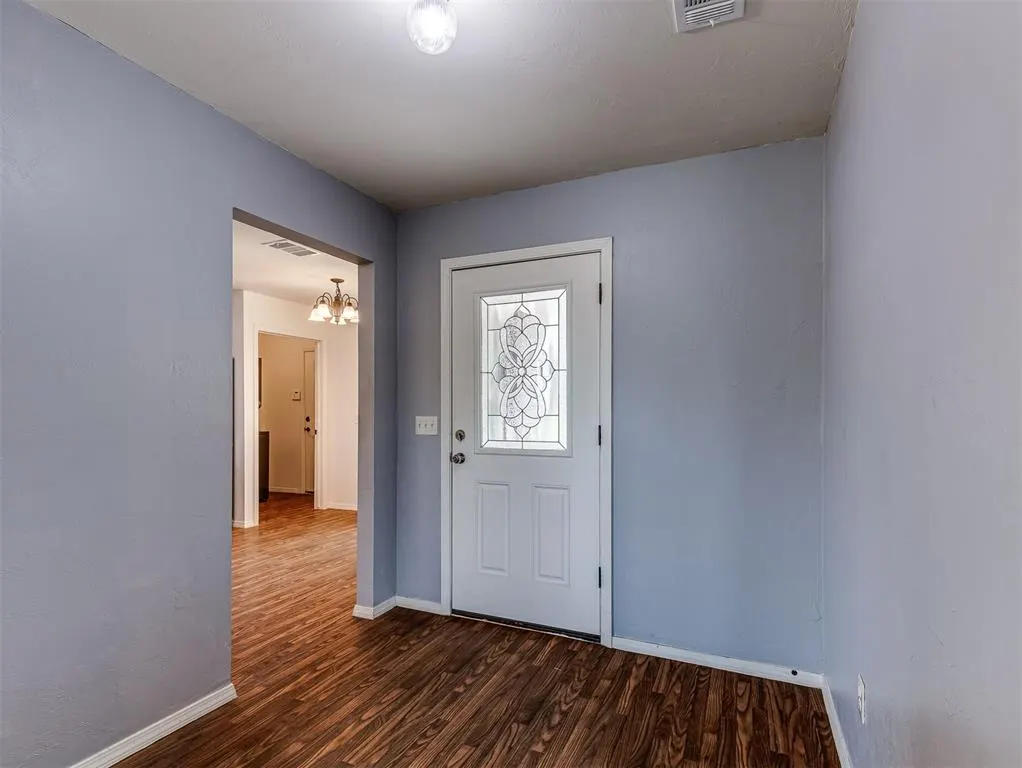 Photo 6 — 663 SW 12th Street, Blanchard, OK 73010
