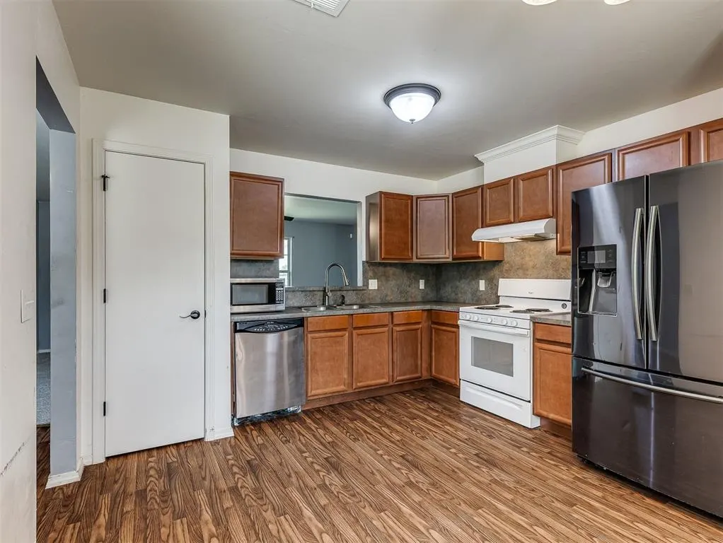 Photo 16 — 663 SW 12th Street, Blanchard, OK 73010