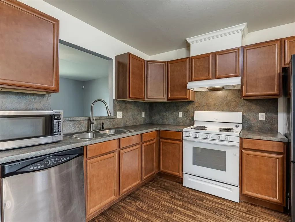 Photo 17 — 663 SW 12th Street, Blanchard, OK 73010