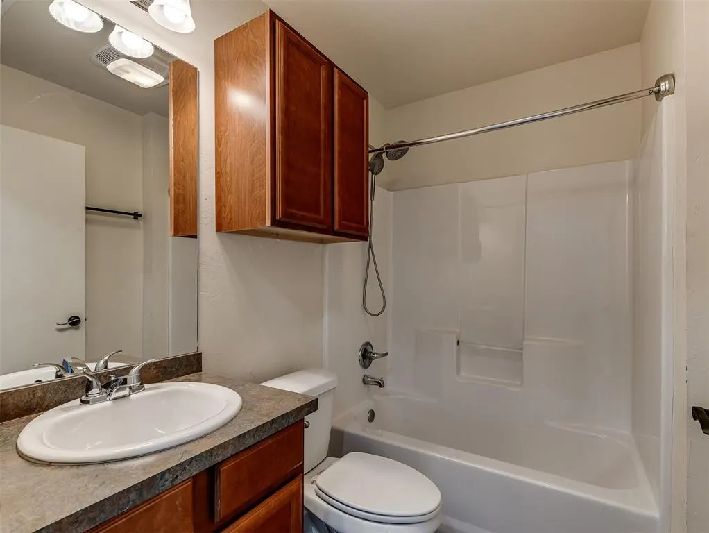 Photo 28 — 663 SW 12th Street, Blanchard, OK 73010