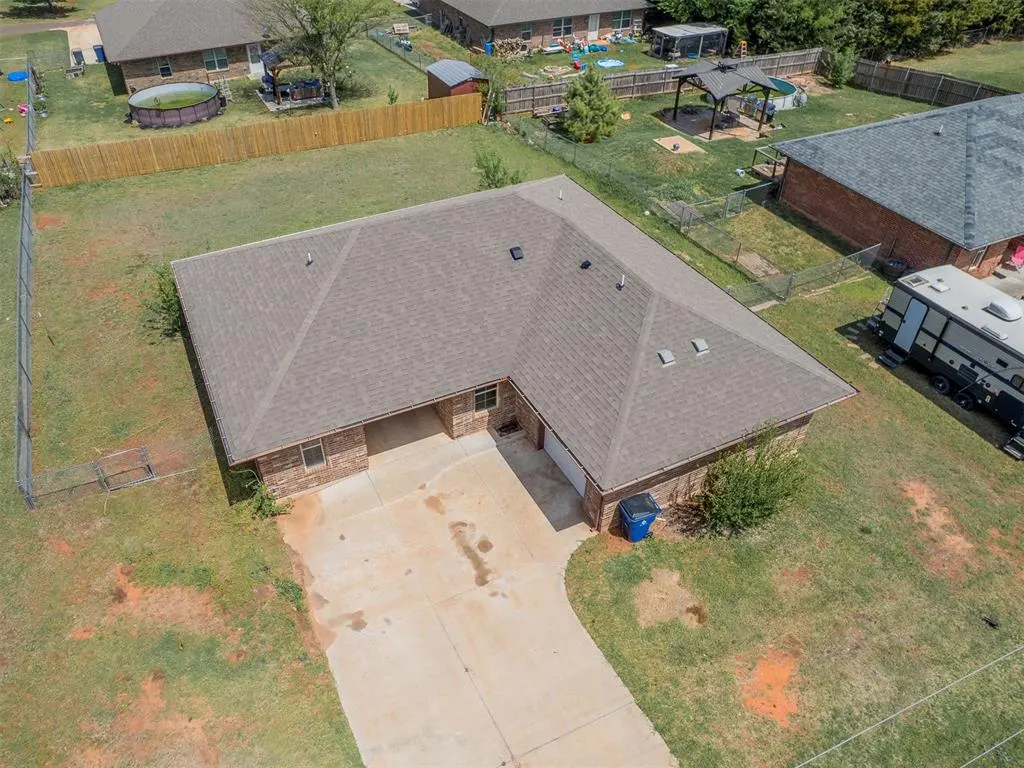 Photo 37 — 663 SW 12th Street, Blanchard, OK 73010