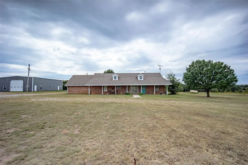 Front exterior — 24286 E County Road 1580 Road, Elmore City, OK 73433