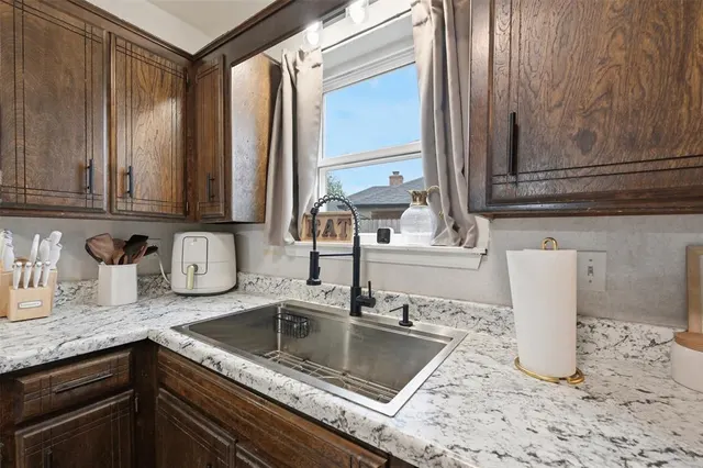 Photo 4 — 11633 Sagamore Drive, Yukon, OK 73099