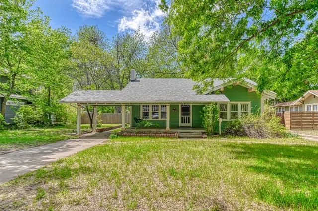 Front exterior — 620 Chautauqua Avenue, Norman, OK 73069