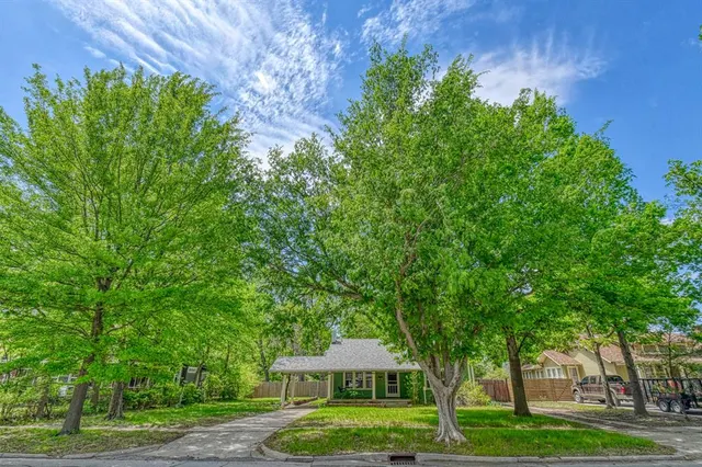 Photo 6 — 620 Chautauqua Avenue, Norman, OK 73069