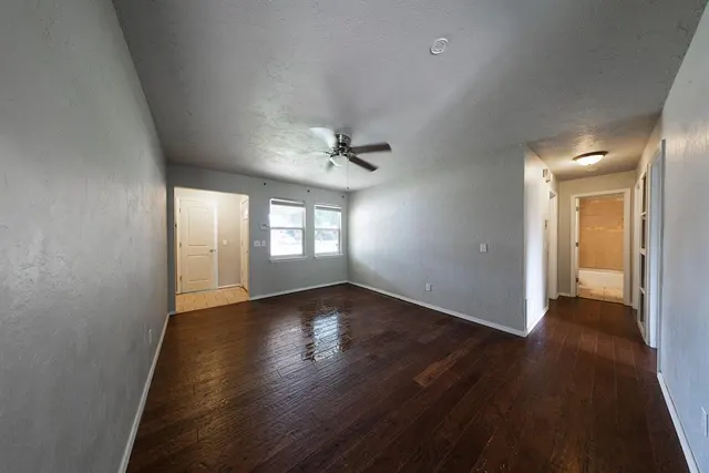 Photo 4 — 734 W 7th Street, Edmond, OK 73003