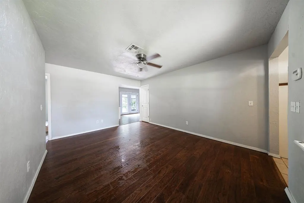 Photo 5 — 734 W 7th Street, Edmond, OK 73003