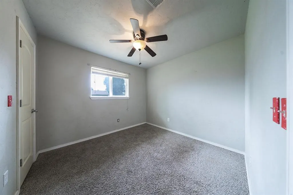 Photo 13 — 734 W 7th Street, Edmond, OK 73003