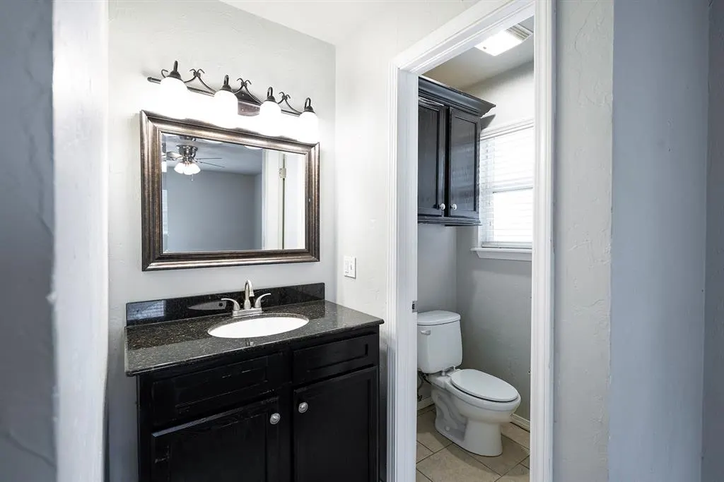 Photo 15 — 734 W 7th Street, Edmond, OK 73003
