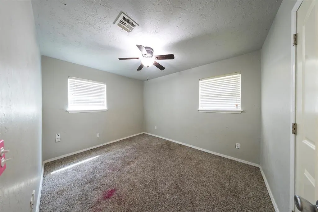 Photo 16 — 734 W 7th Street, Edmond, OK 73003