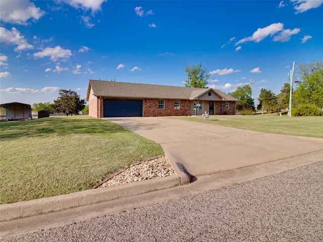 Front exterior — 215 W 12th Street, Stroud, OK 74079