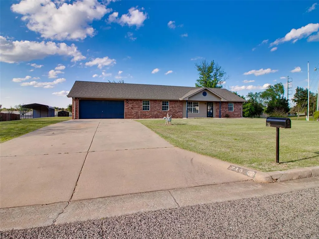 Photo 4 — 215 W 12th Street, Stroud, OK 74079
