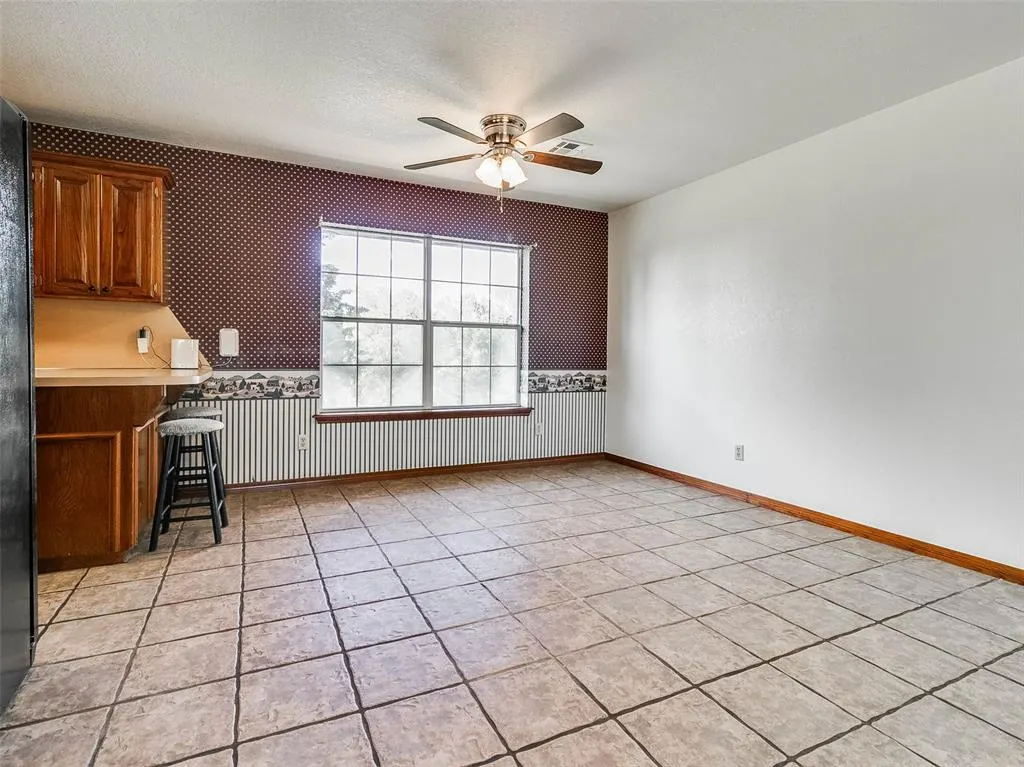 Photo 16 — 215 W 12th Street, Stroud, OK 74079