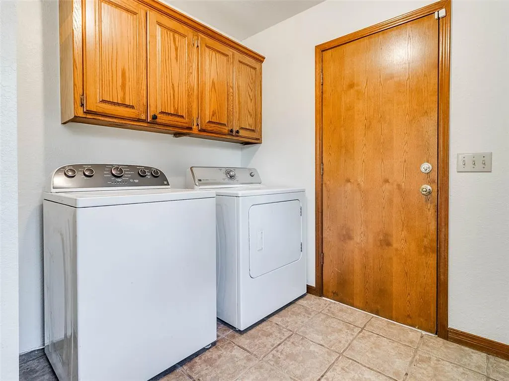 Photo 40 — 215 W 12th Street, Stroud, OK 74079